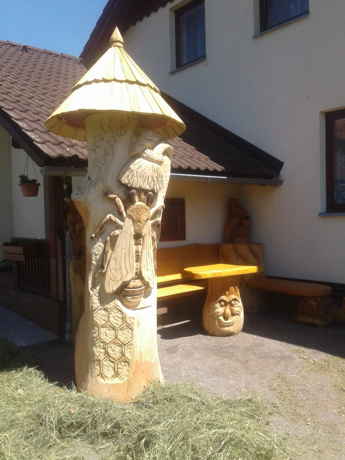 Umělec s motorovou pilou