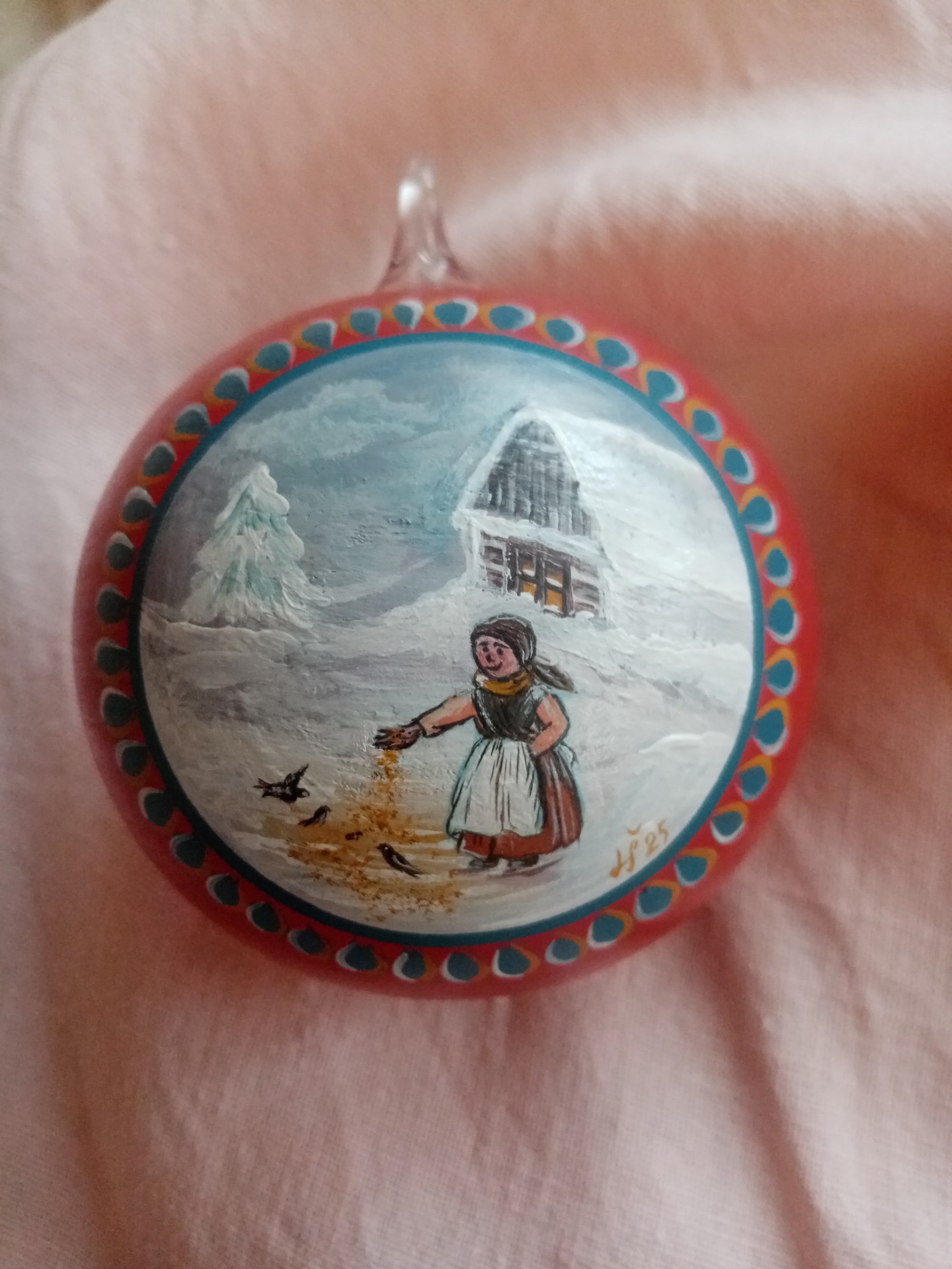 ručně malované vánoční ozdoby (foto pouze ilustrační)